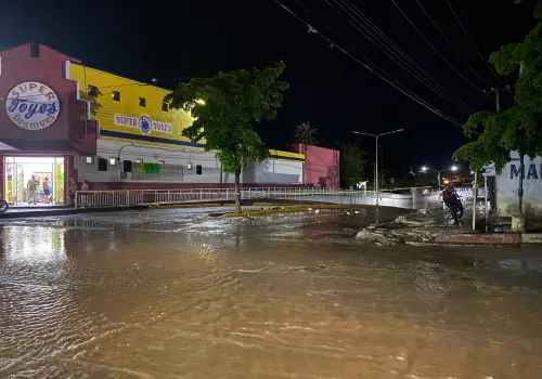 Lluvia de 42 milímetros deja algunas inundaciones y fallas eléctricas en Navojoa