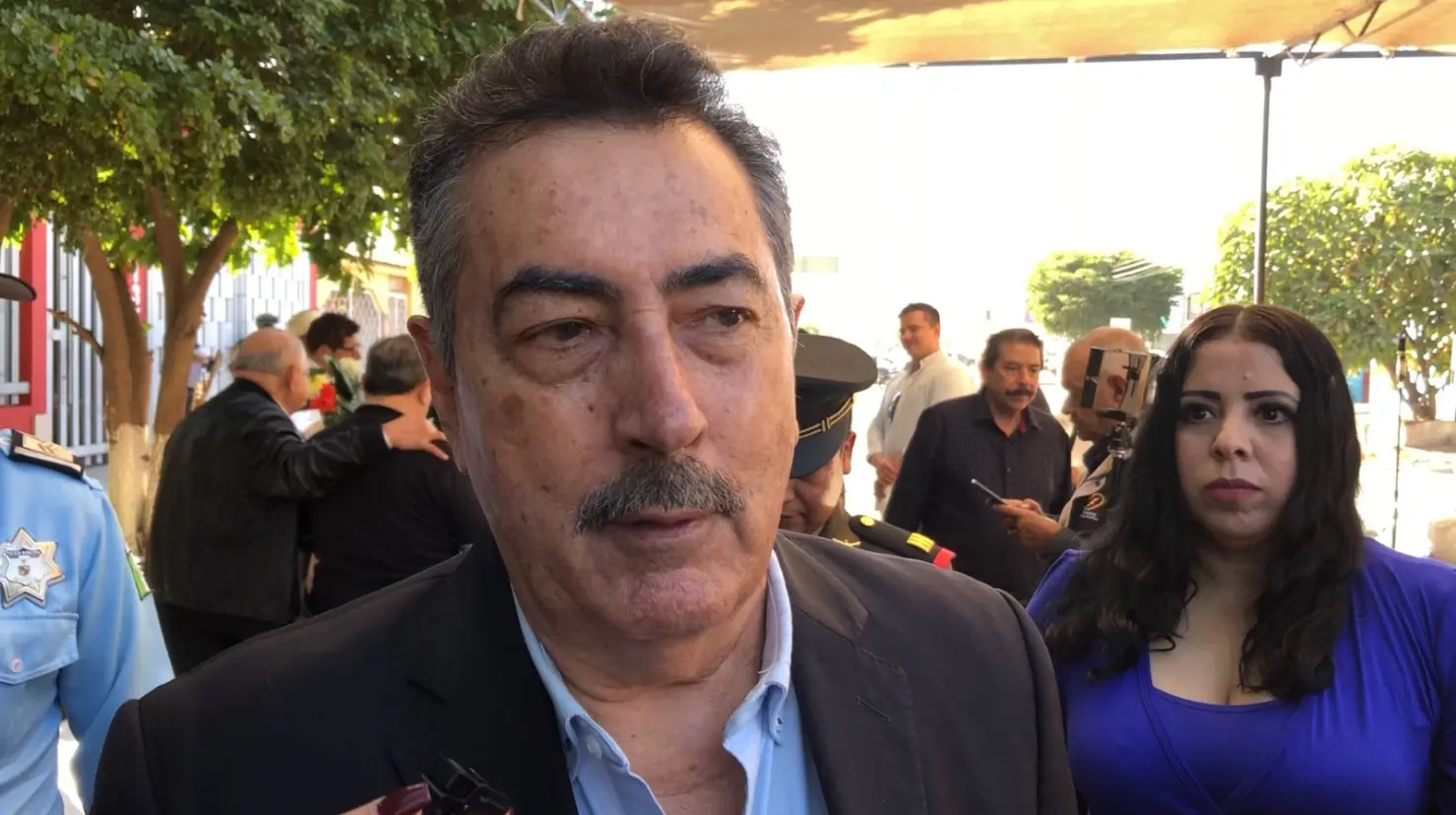 Reitera alcalde Javier Lamarque que es necesario regular cascos con visores oscuros