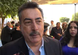 Reitera alcalde Javier Lamarque que es necesario regular cascos con visores oscuros
