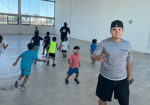 BTED Obregón recibe a niños en su campamento de verano