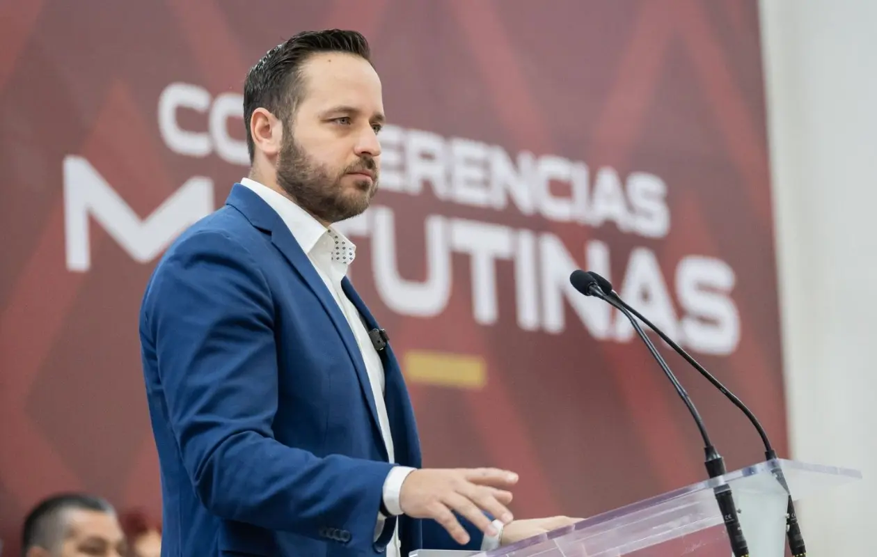 Lejos de dar un sí o un no como respuesta, el presidente municipal coahuilense se hizo de palabras con la periodista que lo cuestionó.
