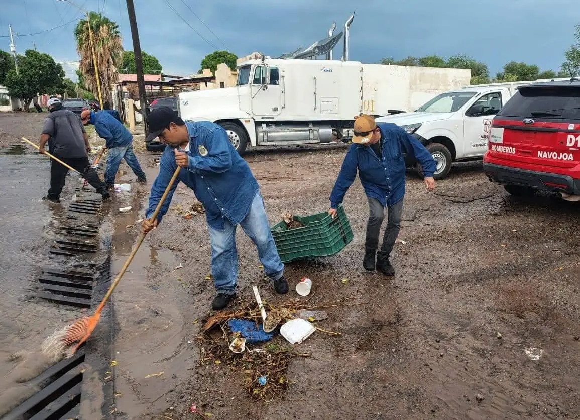 La basura obstruyó los drenajes pluviales en las pasadas lluvias que se presentaron en Navojoa