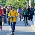 CDMX aprueba placas y licencia obligatorias para bicimotos y scooters eléctricos