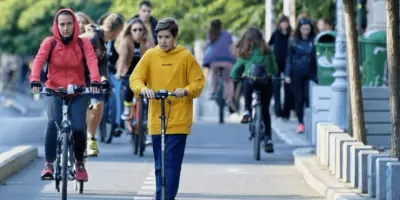 CDMX aprueba placas y licencia obligatorias para bicimotos y scooters eléctricos