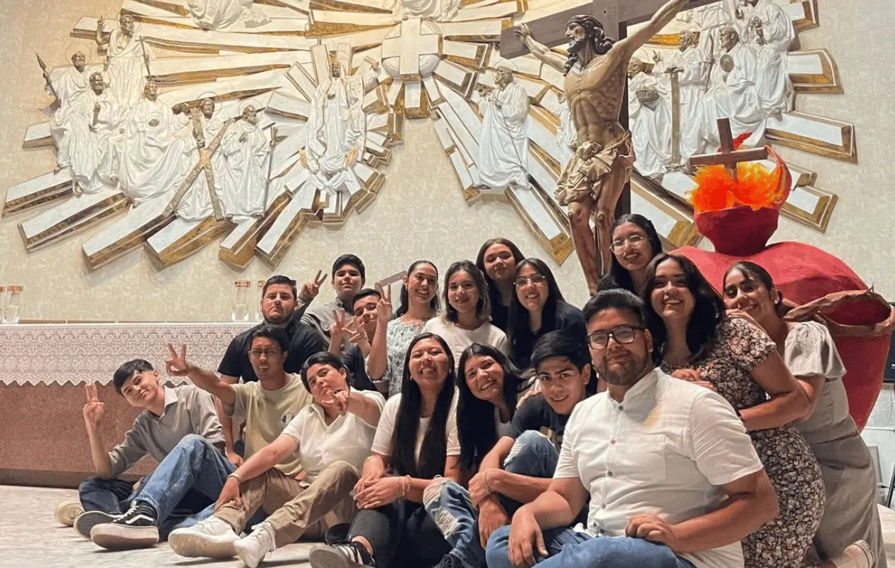 Cientos de jóvenes de diferentes grupos y movimientos han respondido a la invitación hecha por la Pastoral Juvenil.