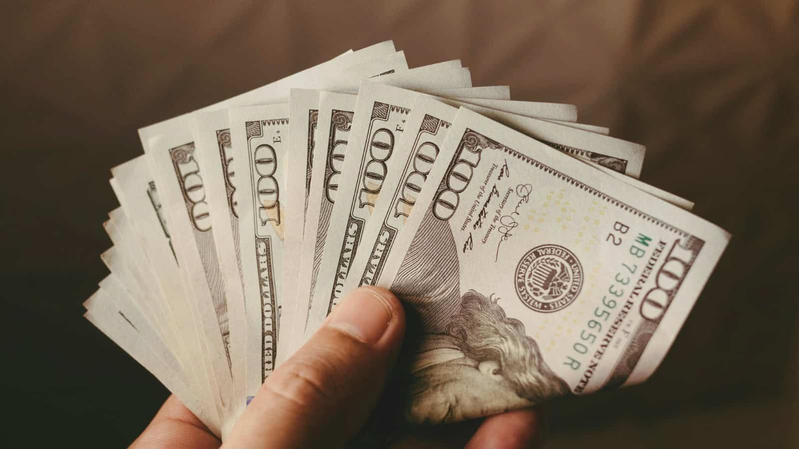 Precio del dólar hoy domingo 17 de agosto: el peso mexicano presenta ligera ventaja