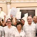 Alfonso Durazo encabeza entrega de escrituras y facilita que víctimas pueden obtener una vivienda
