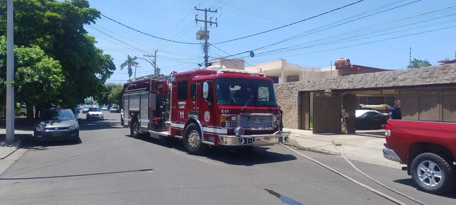 El personal del Departamento de Bomberos acudió al lugar rápidamente