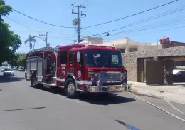 Bomberos controlan incendio de vivienda al norte de Ciudad Obregón