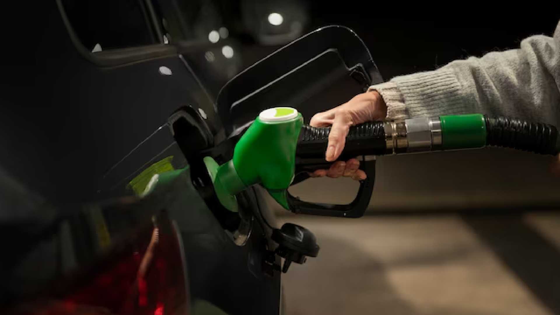 ¿Cuál es el mejor horario para cargar gasolina, según Profeco?