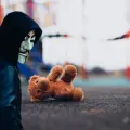 Secuestro infantil: Así “enganchan” los delincuentes a los niños en redes sociales y videojuegos