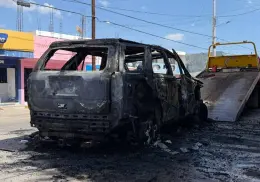Se incendia vehículo en Ciudad Obregón