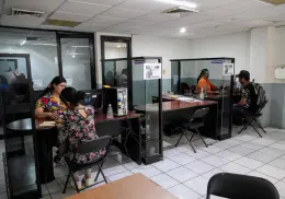 Vinculan a buscadores de empleo con empresas