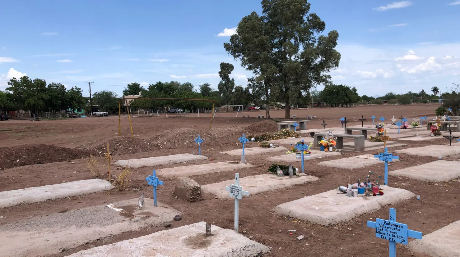 Siguen sepulturas en campo deportivo de Pueblo Yaqui