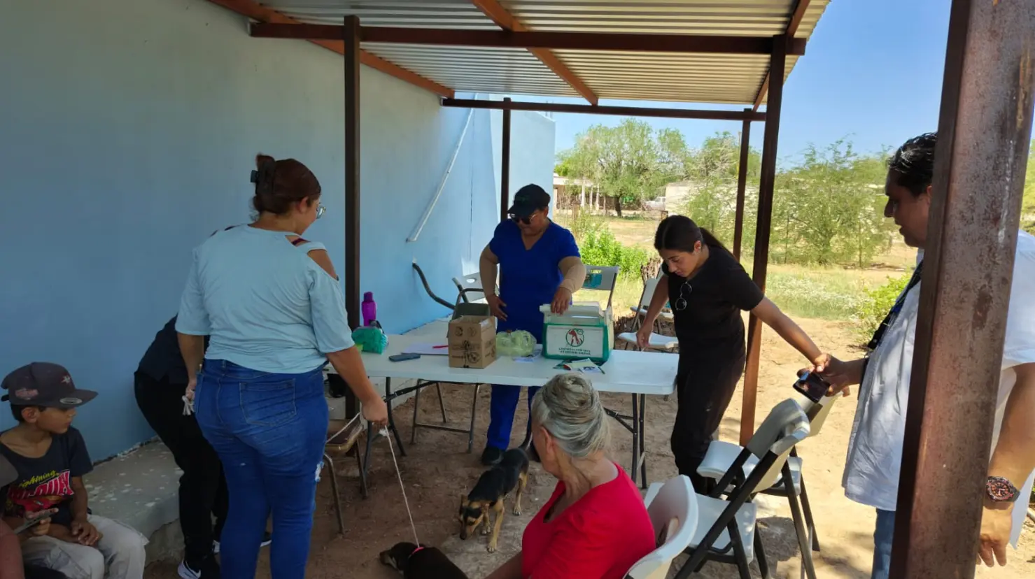Cuidan salud de comunidades de la zona rural