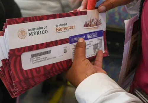 Pensión Bienestar: Estos son los pagos que restan en 2025 y el calendario de inscripciones