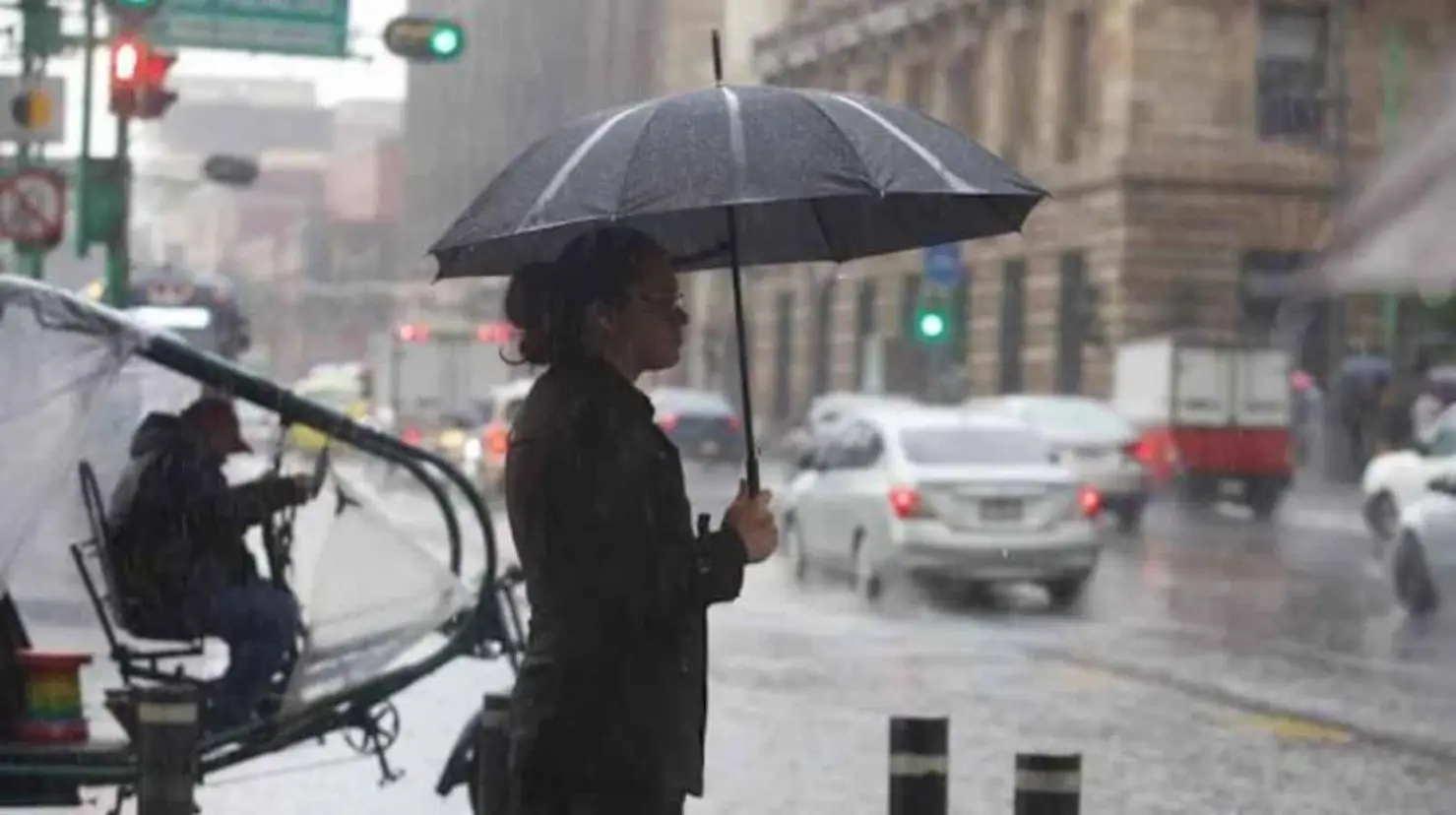 Inundaciones, deslaves y daños en carreteras, han complicado la movilidad y el traslado seguro de millones de personas trabajadoras en el país