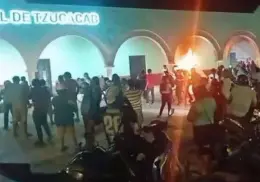 Queman Palacio Municipal de Tzucacab, Yucatán, en protesta por muerte de joven al interior de la cárcel