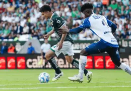 León y Pachuca empatan 1-1 con goles de penal en un duelo sin brillo
