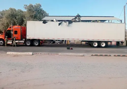 Interceptan tráiler cargado de cocaína en SLRC