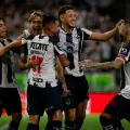 Rayados golea 3-0 al Necaxa, es líder del Apertura 2025 y alcanza su victoria 300 como local