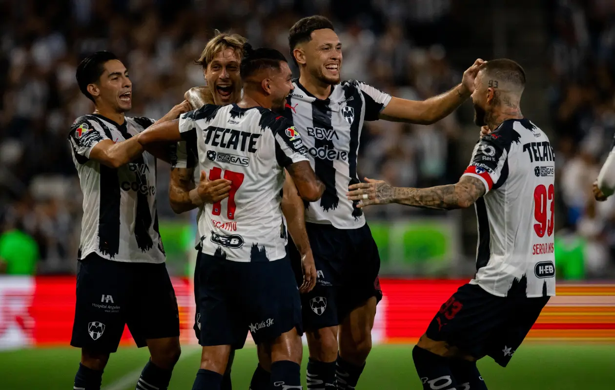 Monterrey suma ya 15 puntos en el Apertura 2025 y arrebata la cima a Pachuca.