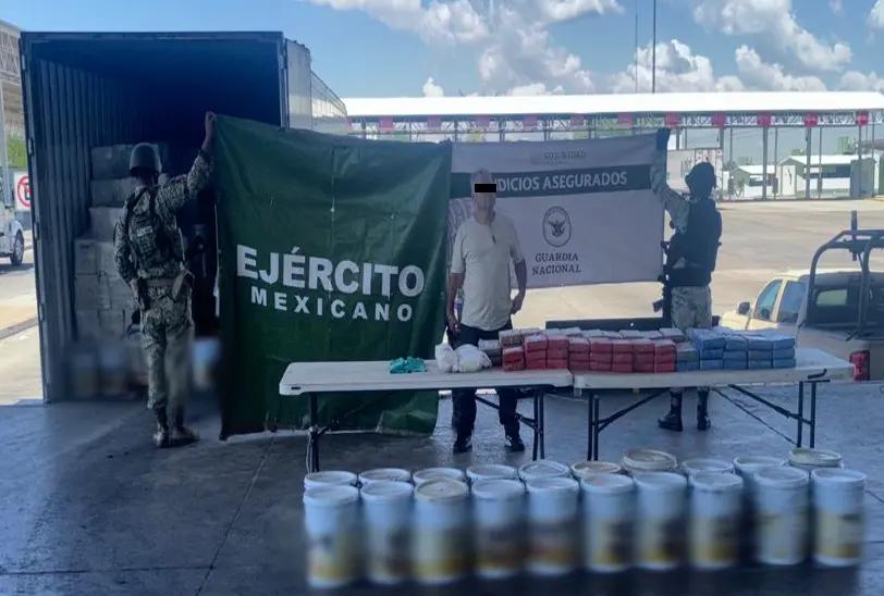 El narcótico y el sujeto detenido quedaron a disposición de autoridades federales
