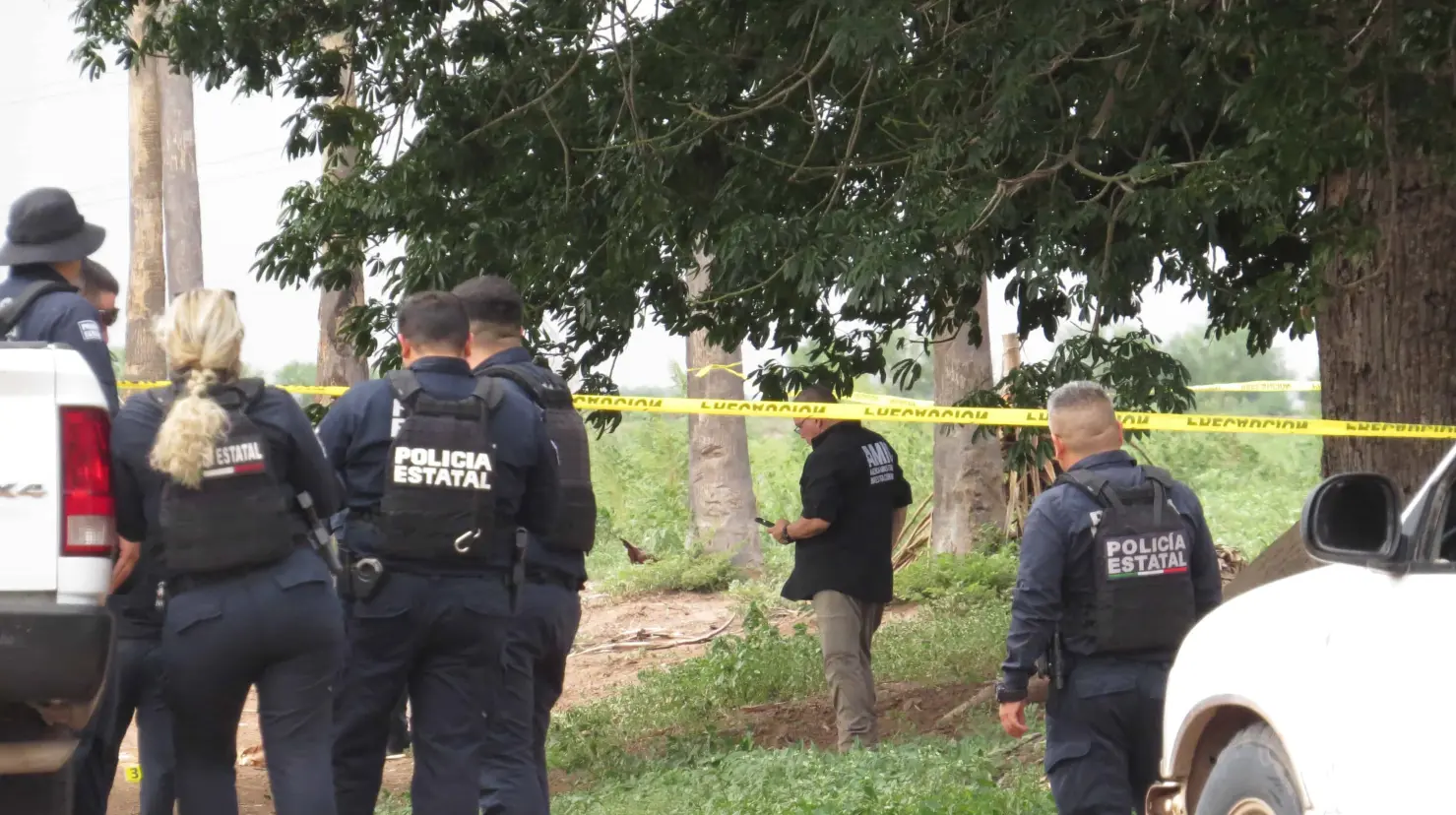 Autoridades municipales resguardaron la zona mientras la Fiscalía realizaba las investigaciones (Foto: Roke Arballo)