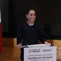 Sheinbaum ordena eliminar pagos en todas las preparatorias públicas de México