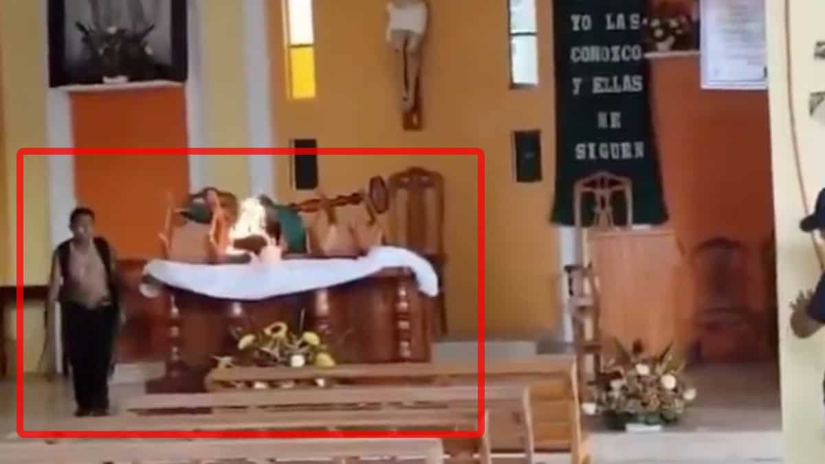 VIDEO | Hombre prende fuego al altar de iglesia porque el diablo se lo ordenó