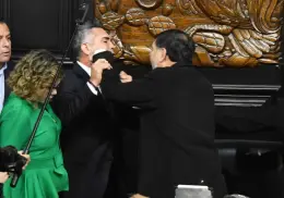 Alito Moreno y Gerardo Fernández Noroña se enfrentan a golpes en plena sesión en el Senado