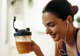 Café con proteína: Cómo preparar la bebida perfecta para ganar masa muscular y fuerza