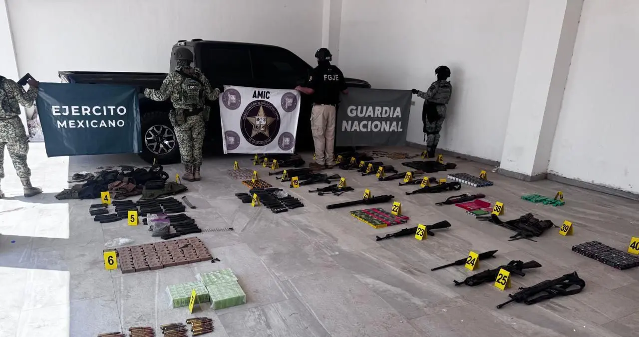 Además, se ejecutaron 10 órdenes de aprehensión, y el aseguramiento de ocho vehículos