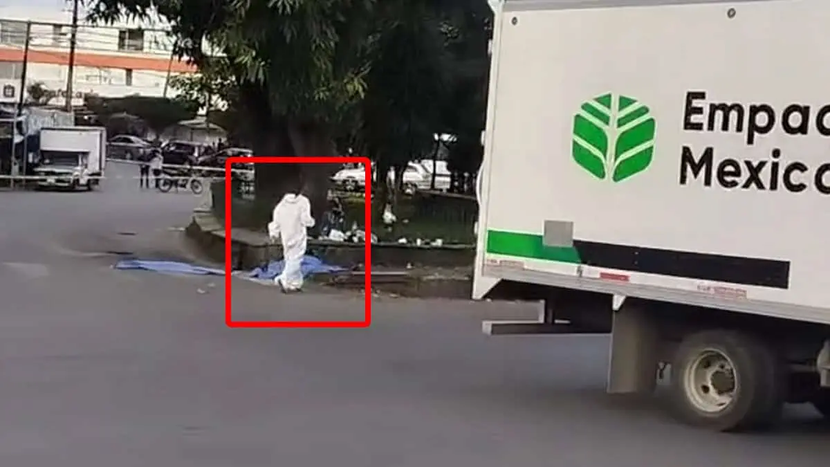 Muere niña de 4 años atropellada en una glorieta; bailaba en la calle por unas monedas