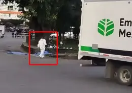 Muere niña de 4 años atropellada en una glorieta; bailaba en la calle por unas monedas