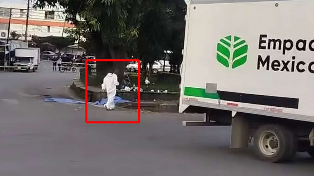 Muere niña de 4 años atropellada en una glorieta; bailaba en la calle por unas monedas