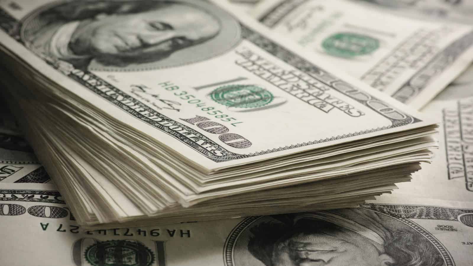 Precio del dólar hoy sábado 30 de agosto: El peso mexicano retrocede frente al billete verde