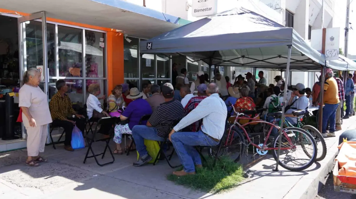 Los beneficiarios pudieron realizar los retiros de sus recursos, además que podrán guardarlos en su tarjeta bancaria