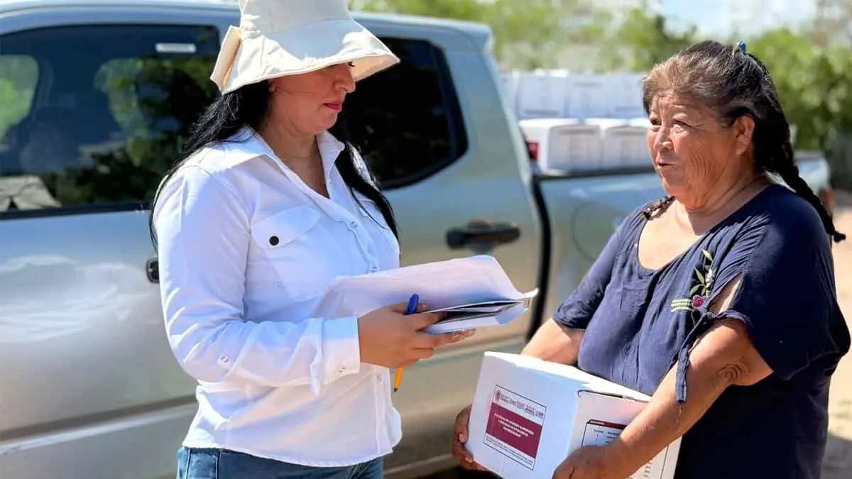 Distribuye el DIF Etchojoa despensas