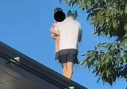 Héroe sin capa: hombre rescata a niño autista que se paseaba por la vía de un monorriel