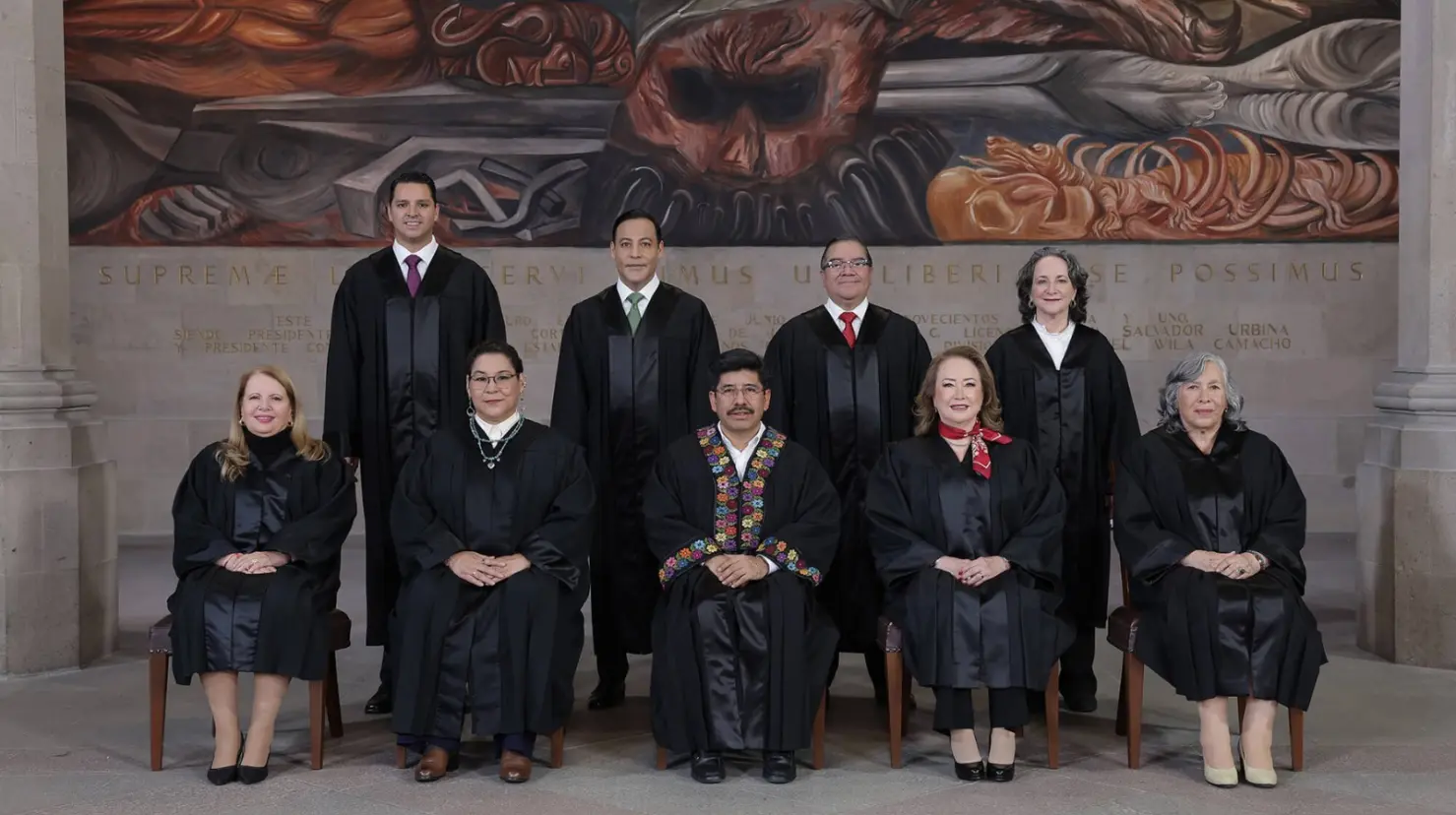 SCJN publica la primera foto del Pleno de nueve ministros como el inicio de una nueva era judicial