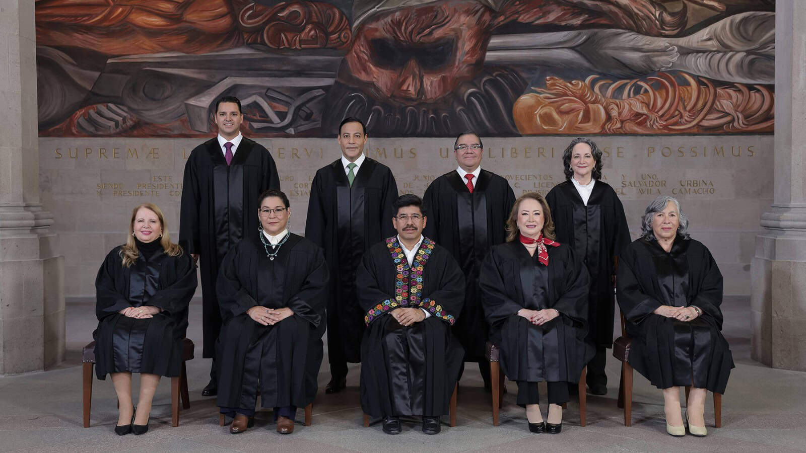 SCJN publica la primera foto del Pleno de nueve ministros como el inicio de una nueva era judicial