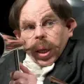 Warwick Davis regresa como el profesor Flitwick en la nueva serie de Harry Potter