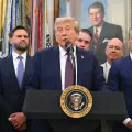 Donald Trump responde a las múltiples teorías conspirativas sobre su muerte: “Son fake news”