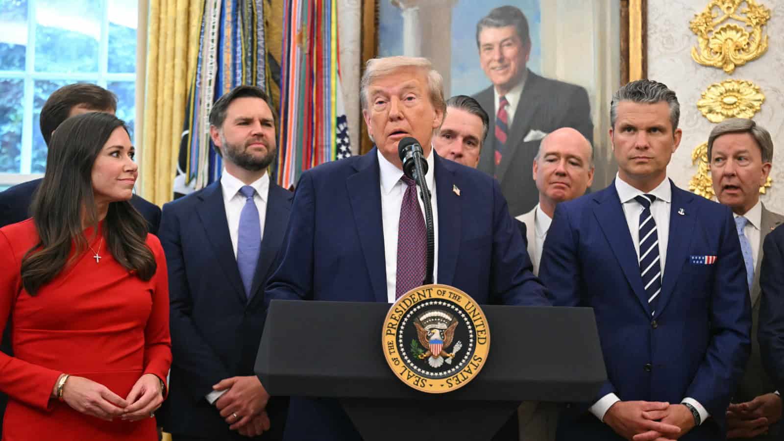 Donald Trump responde a las múltiples teorías conspirativas sobre su muerte: Son fake news