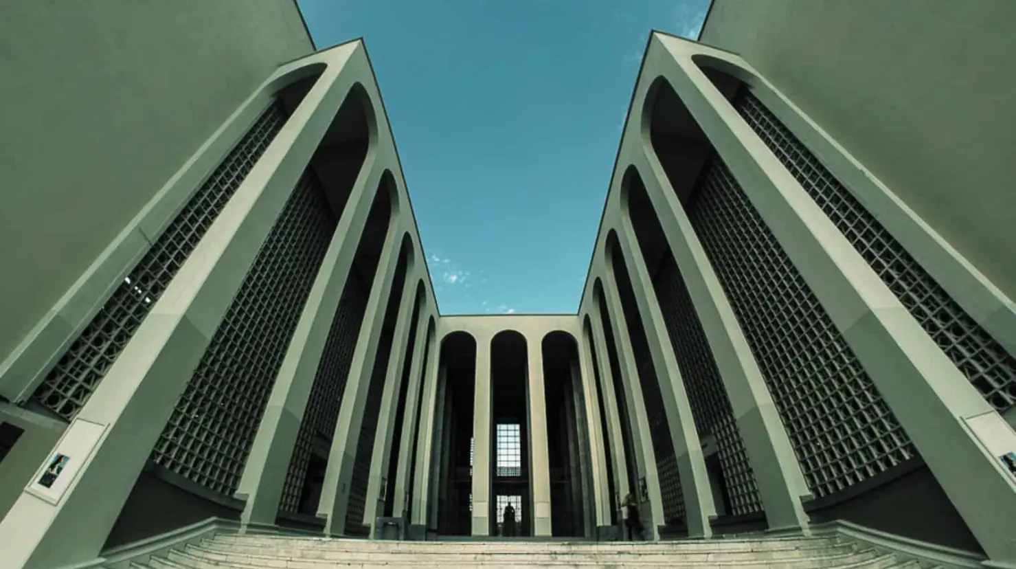 Entre los muros de este emblemático edificio de la Universidad de Sonora, testigos relatan que hay rincones más escalofriantes que otros