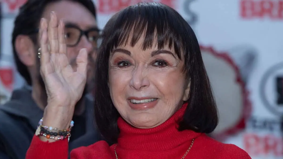 María Antonieta de las Nieves, “La Chilindrina”, sufre fuerte caída en un cine. Así está su salud