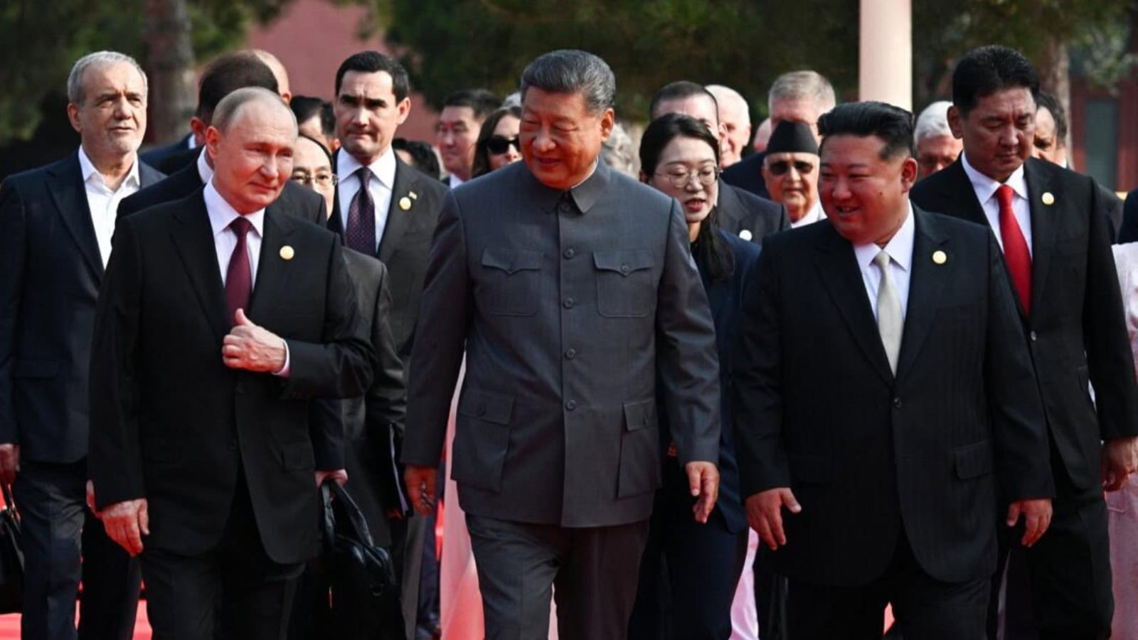 FOTOS | China sella alianza con Rusia y Corea del Norte en un imponente desfile militar en Beijing