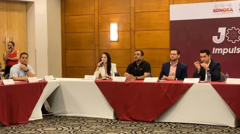 Hay un premio de 50 mil pesos para el equipo ganador de cada uno de los retos de la convocatoria.