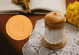 Dalgona Coffee: La receta fácil del café viral que puedes hacer en casa en 5 minutos